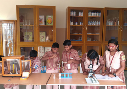 Amrita Vidyalayam - chemical lab